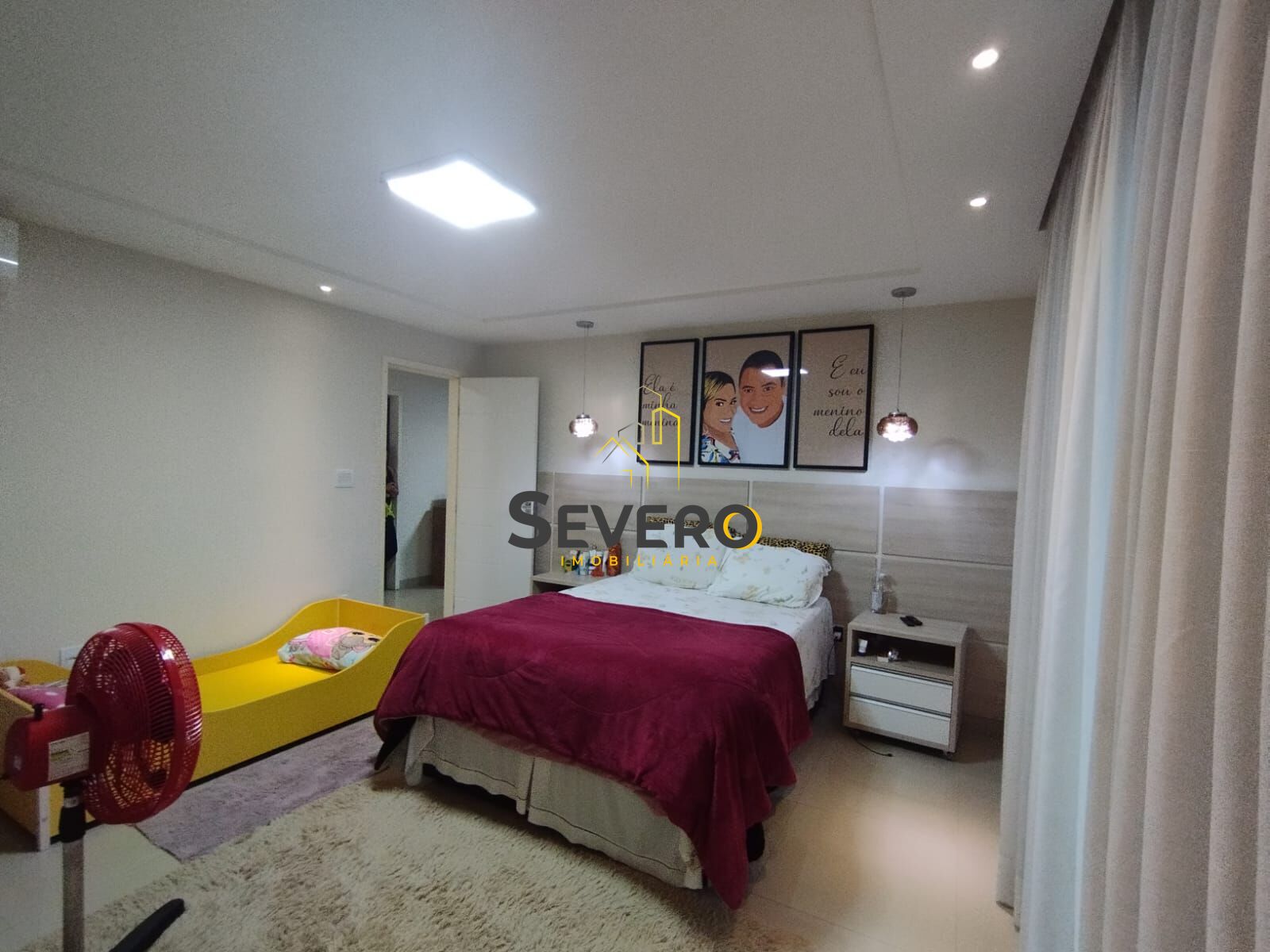 Casa à venda com 5 quartos, 300m² - Foto 9