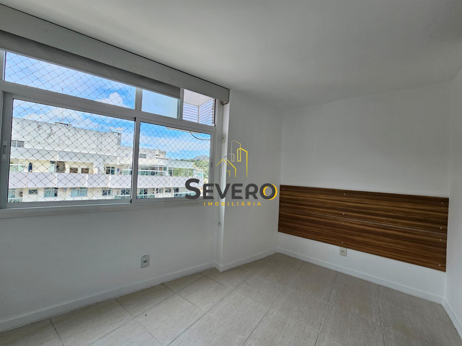 Apartamento à venda com 2 quartos, 70m² - Foto 4