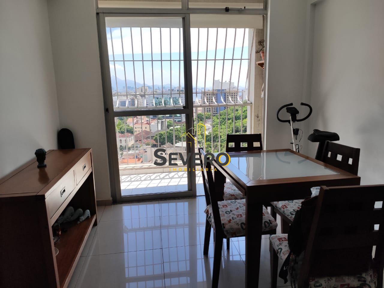 Apartamento à venda com 2 quartos, 85m² - Foto 3