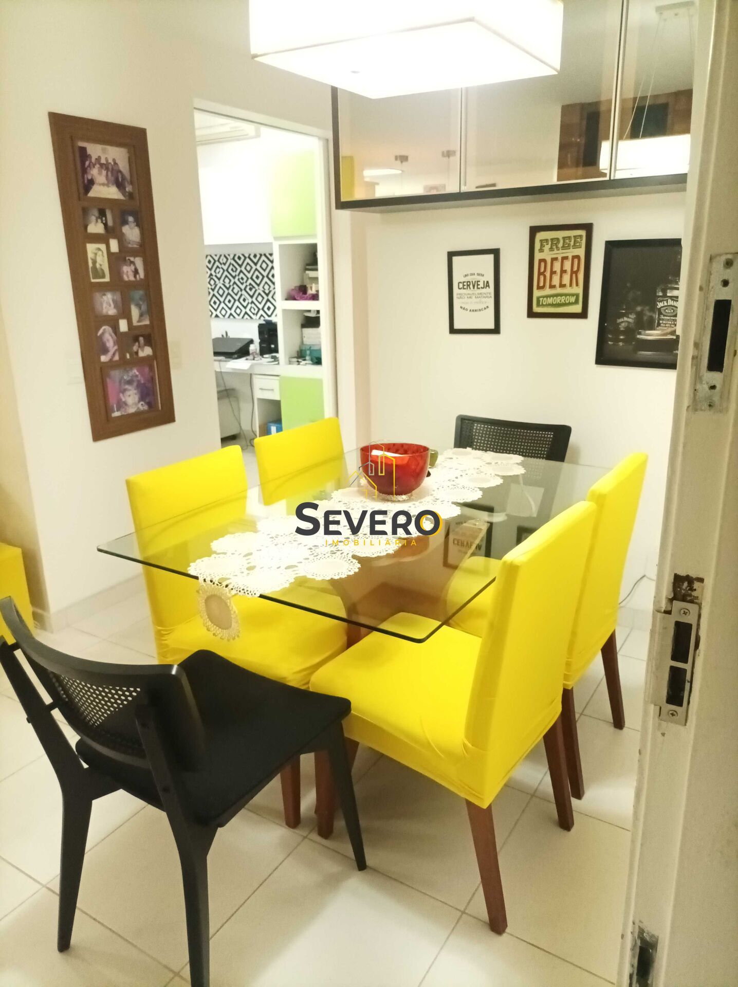 Apartamento à venda com 2 quartos, 70m² - Foto 3