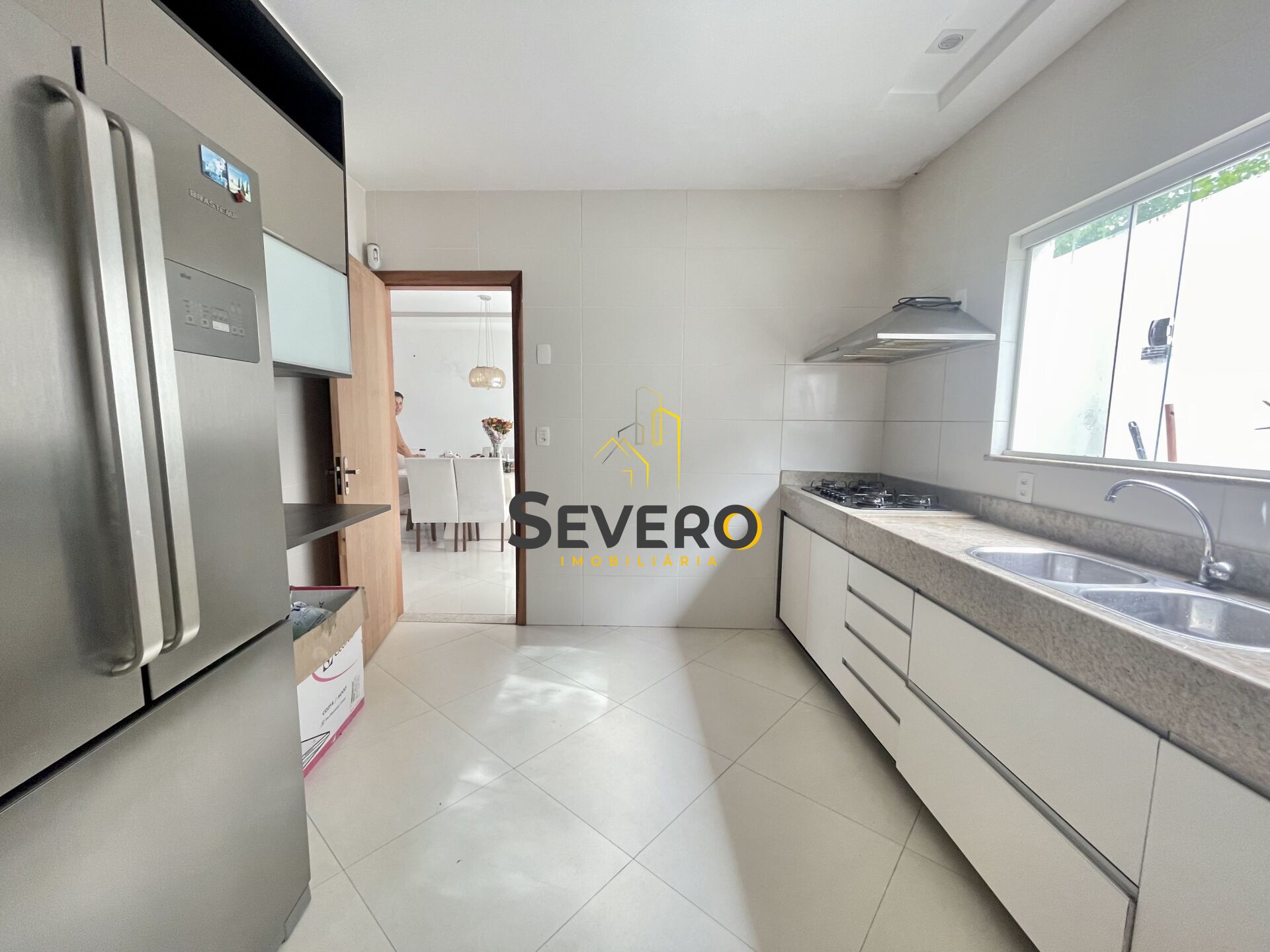 Casa à venda com 3 quartos, 370m² - Foto 22