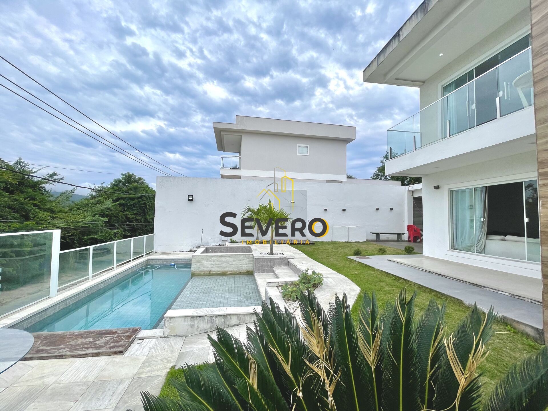 Casa à venda com 3 quartos, 370m² - Foto 5