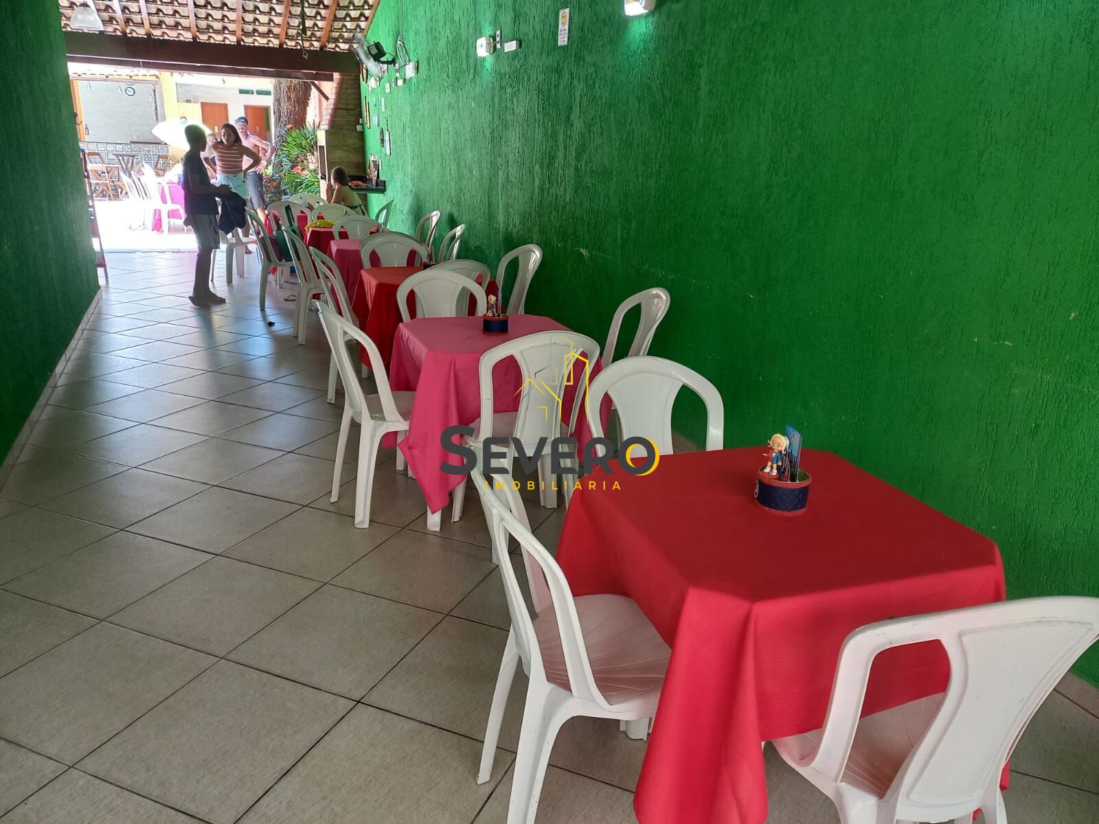 Casa à venda com 2 quartos, 300m² - Foto 22
