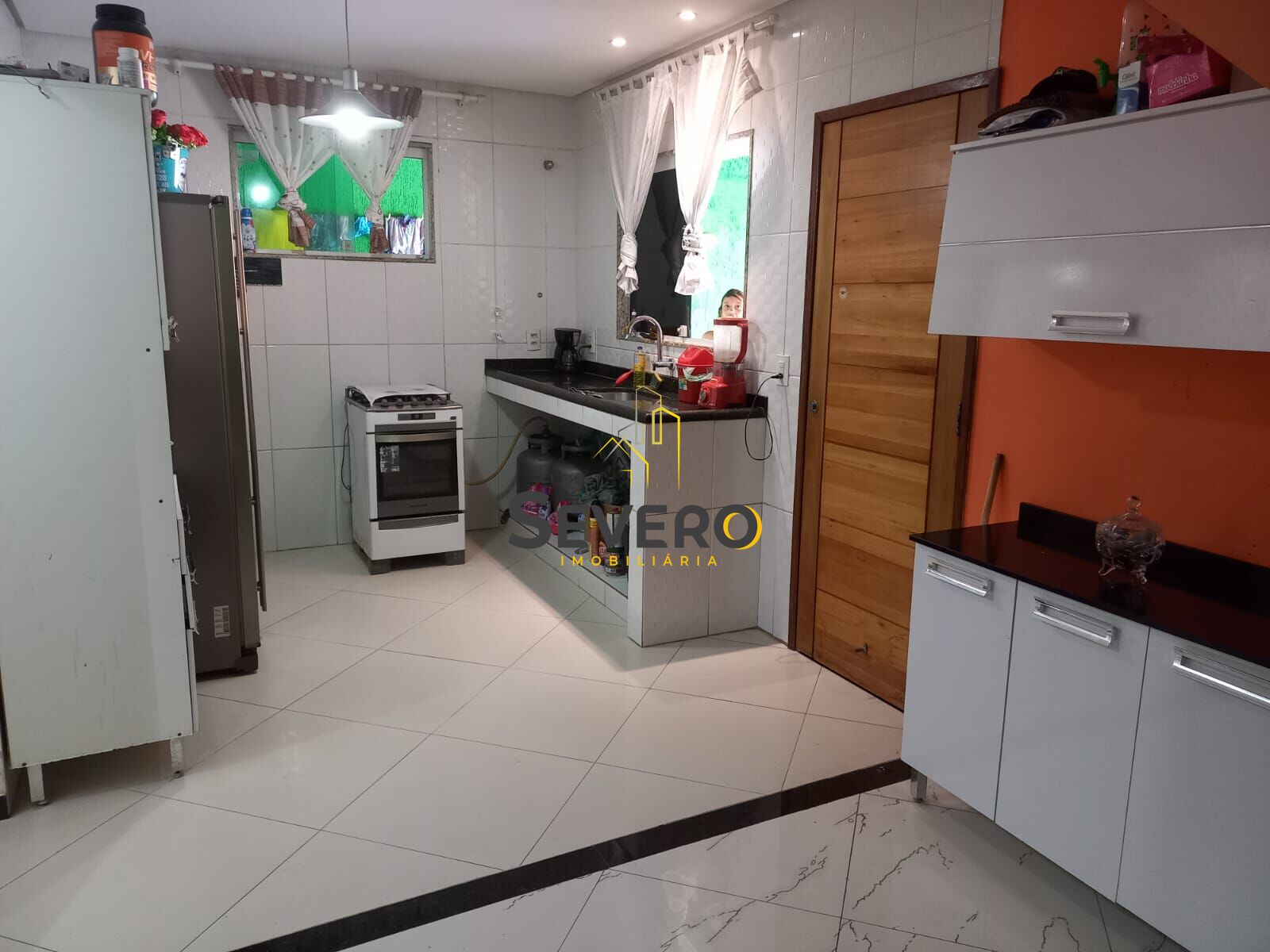 Casa à venda com 2 quartos, 300m² - Foto 28
