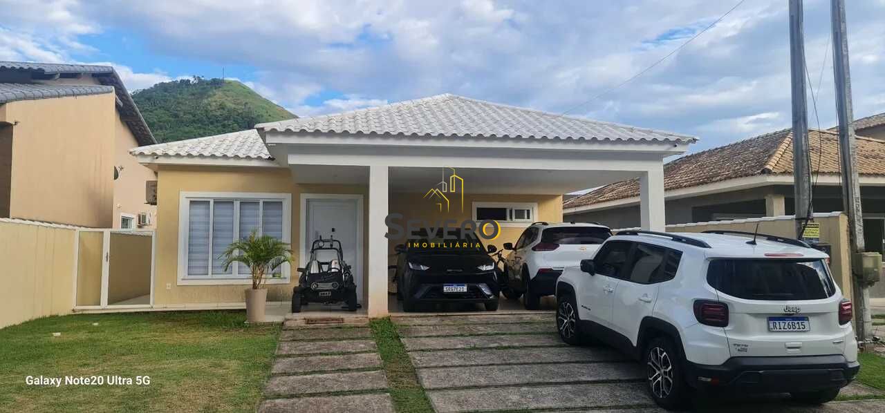 Casa à venda com 3 quartos, 300m² - Foto 1