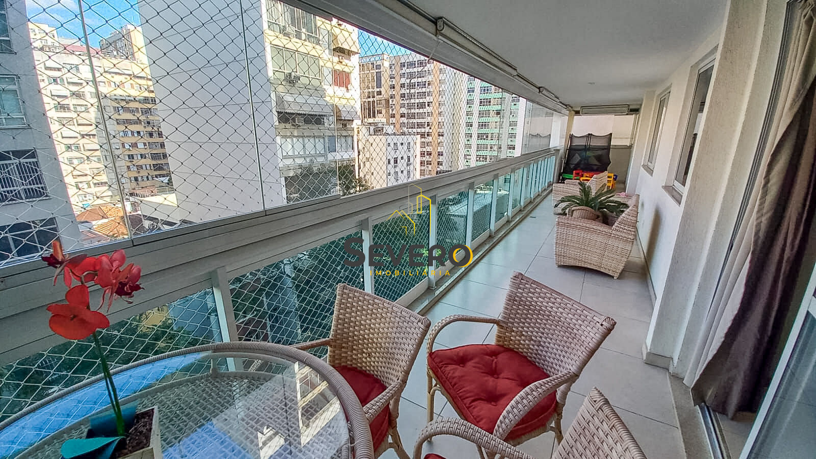 Apartamento à venda com 4 quartos, 170m² - Foto 1