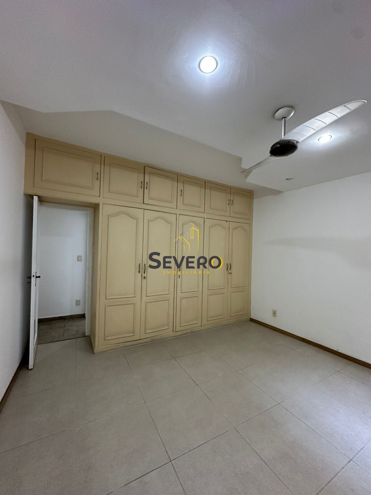 Apartamento à venda com 3 quartos, 110m² - Foto 5