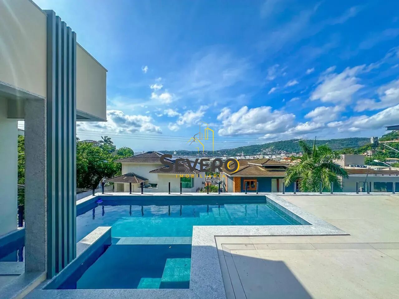 Casa de Condomínio à venda com 4 quartos, 483m² - Foto 2