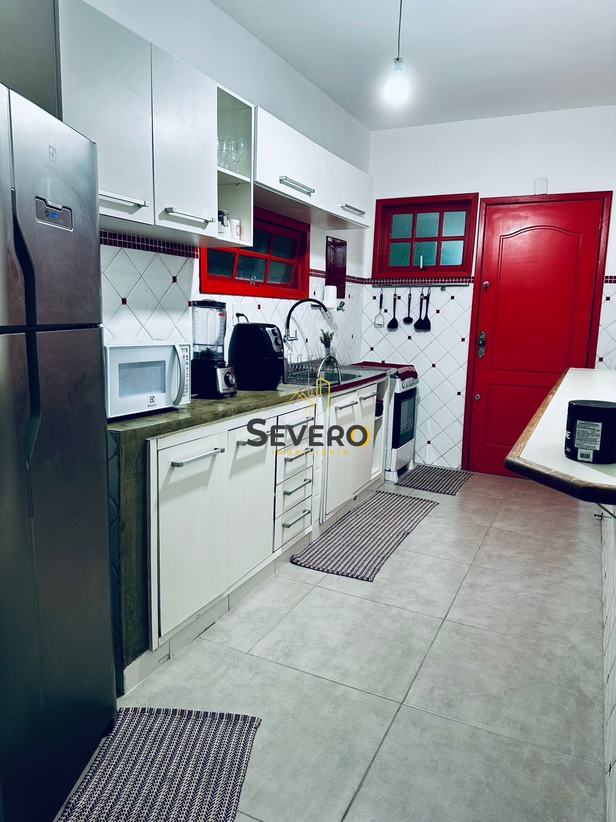 Casa à venda com 4 quartos, 230m² - Foto 16