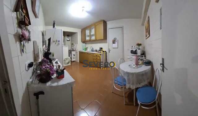 Apartamento à venda com 2 quartos, 70m² - Foto 3