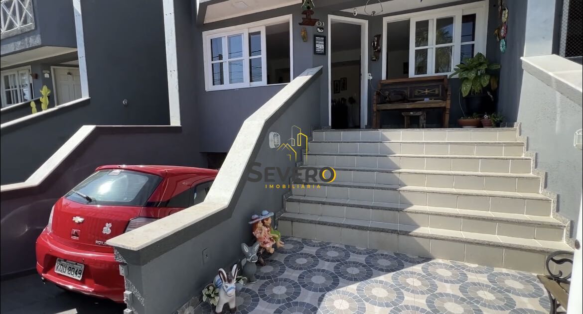 Casa de Condomínio à venda com 6 quartos, 201m² - Foto 2