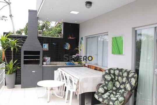 Casa à venda com 4 quartos, 240m² - Foto 3