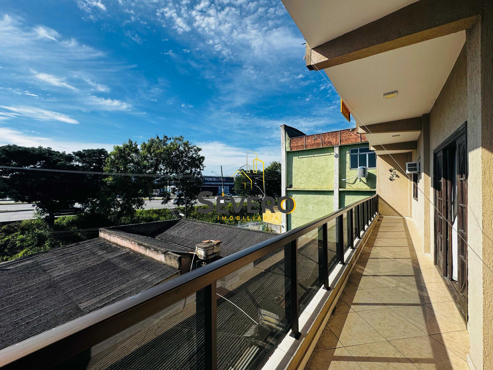 Casa à venda com 3 quartos, 360m² - Foto 4