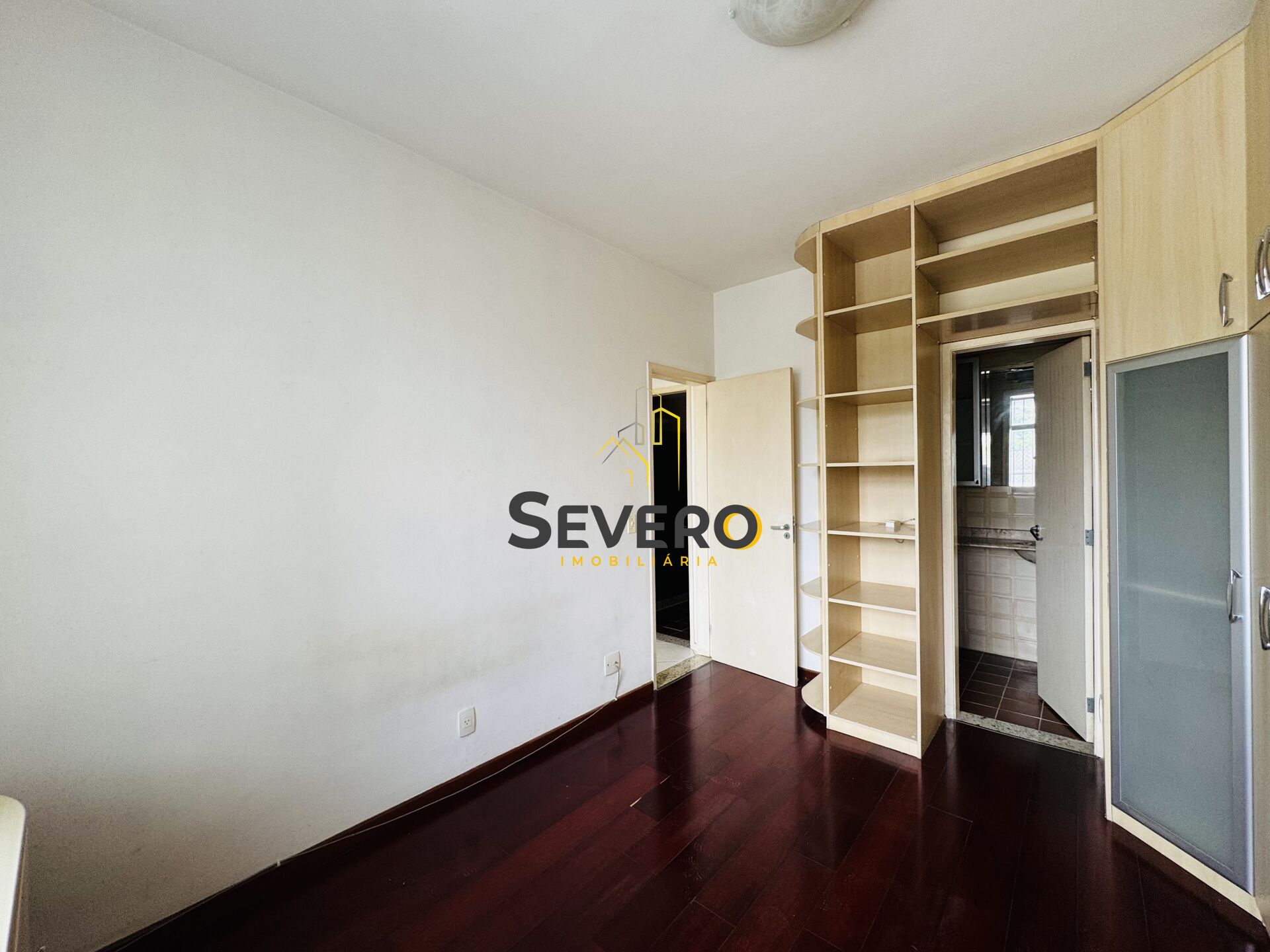 Apartamento à venda com 2 quartos, 70m² - Foto 17