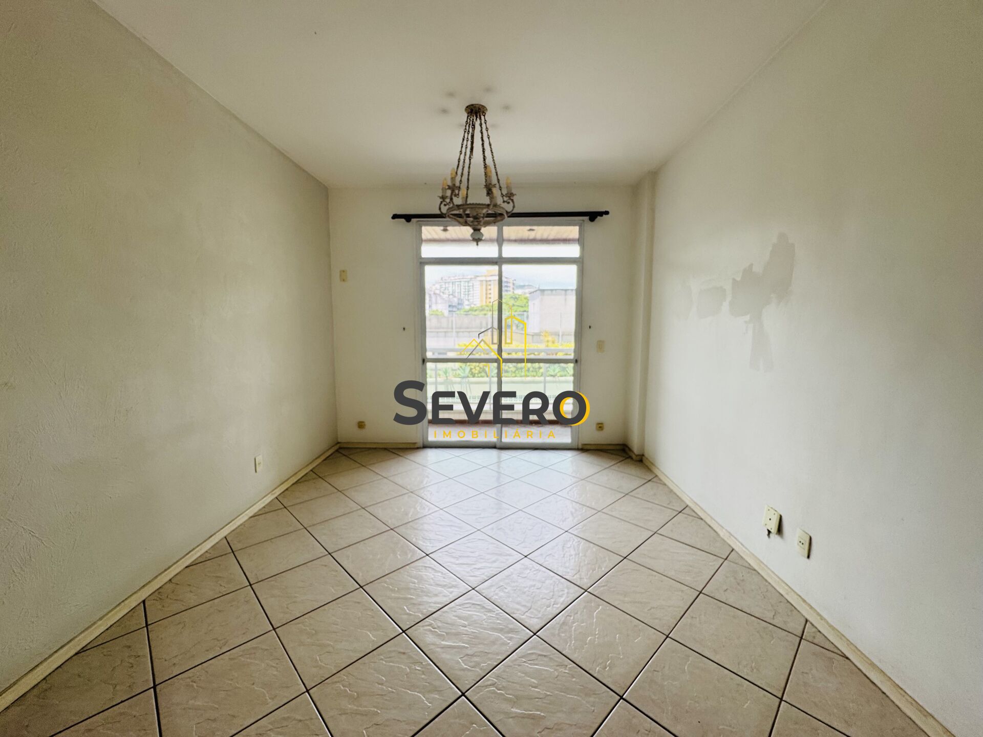 Apartamento à venda com 2 quartos, 70m² - Foto 5