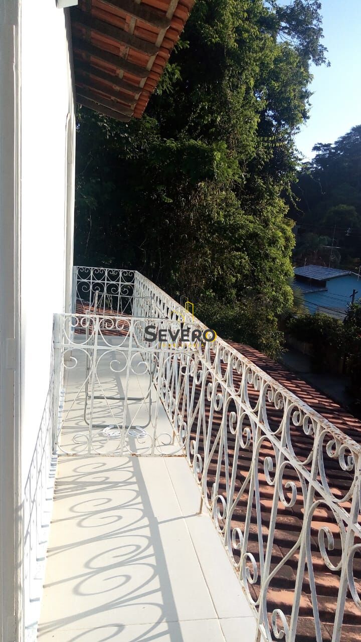 Casa à venda com 4 quartos, 300m² - Foto 14