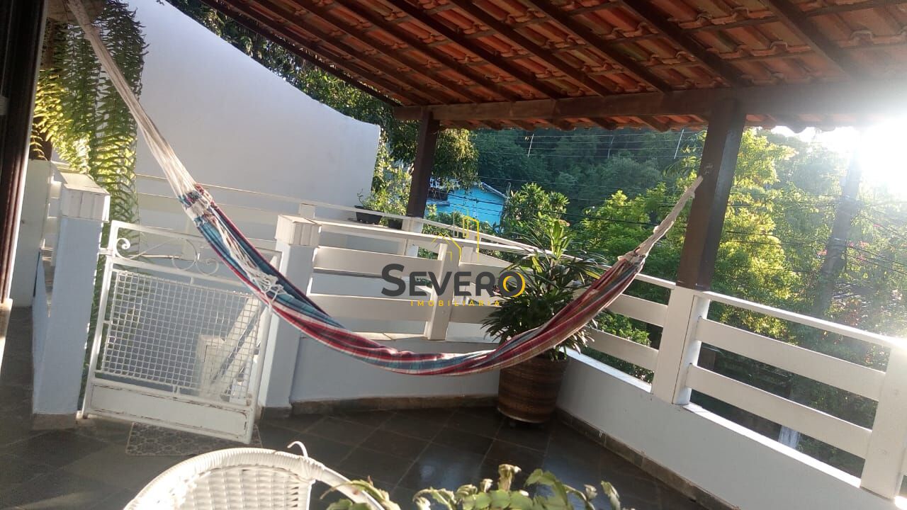 Casa à venda com 4 quartos, 300m² - Foto 3