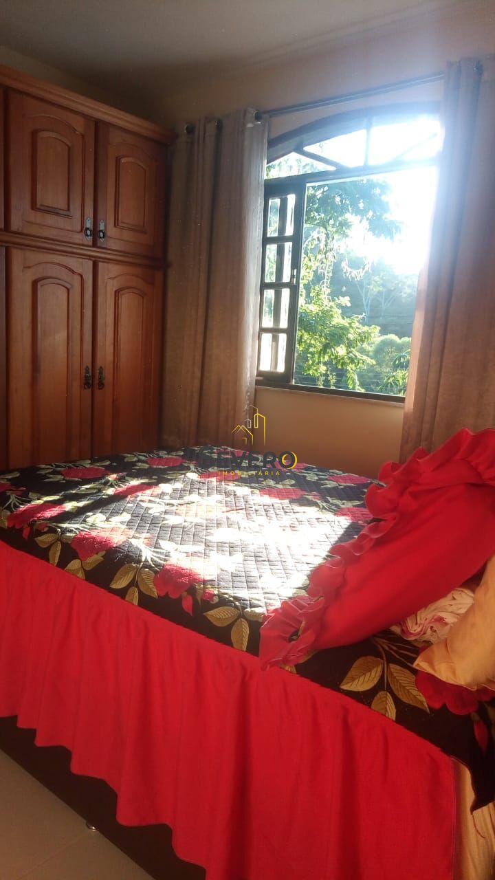 Casa à venda com 4 quartos, 300m² - Foto 17