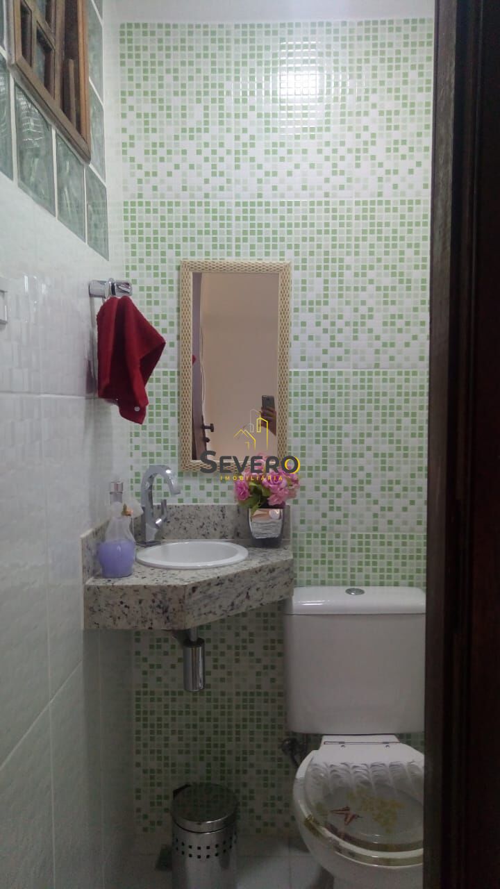 Casa à venda com 4 quartos, 300m² - Foto 18