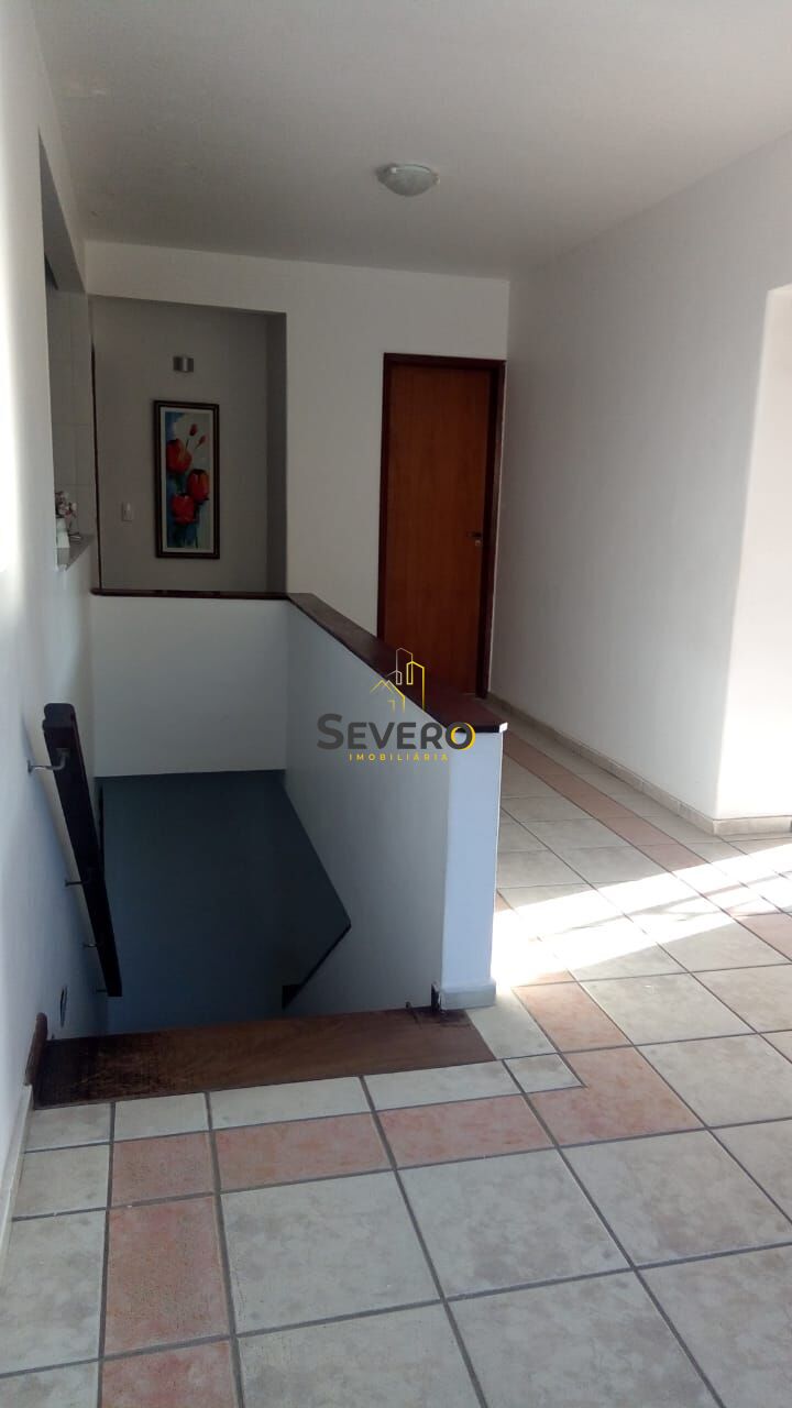 Casa à venda com 4 quartos, 300m² - Foto 11