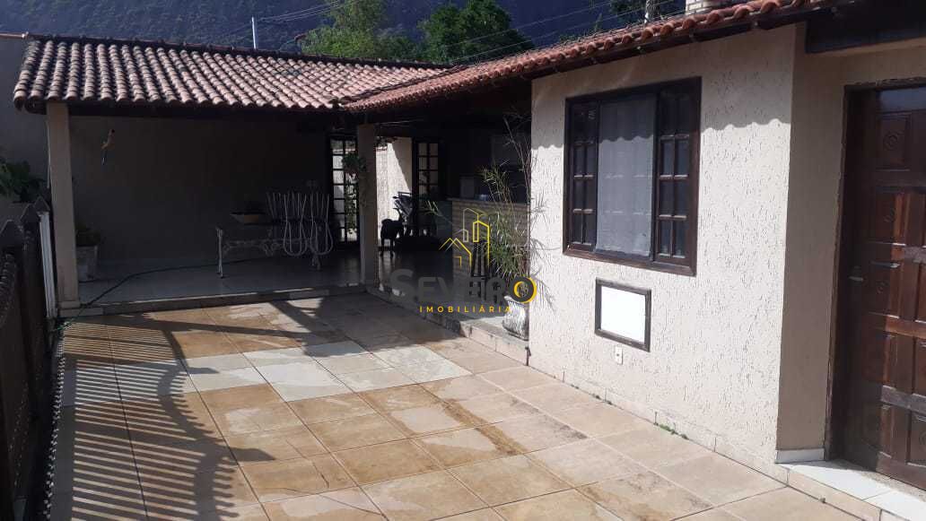 Casa à venda com 3 quartos, 360m² - Foto 21