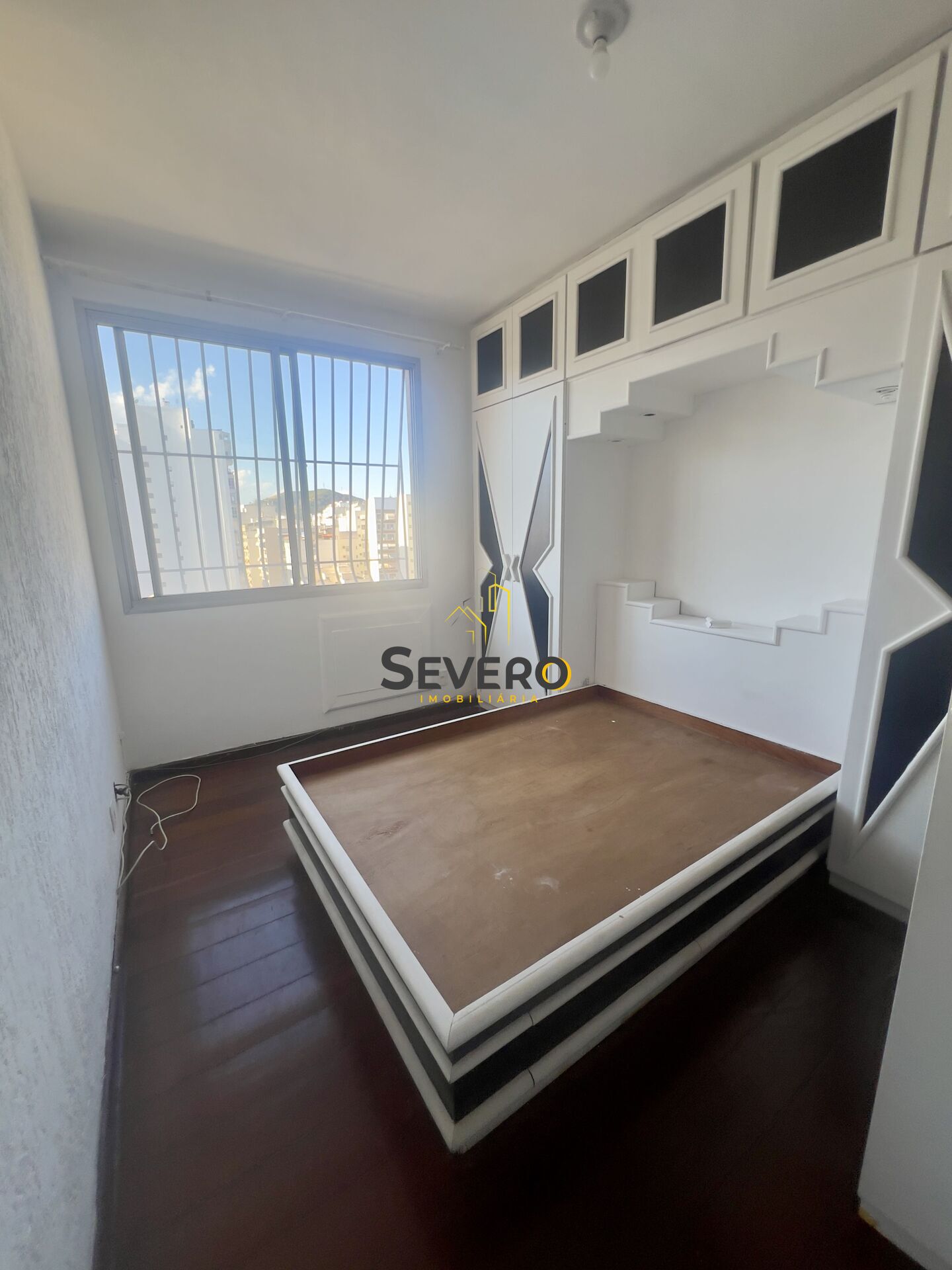 Apartamento à venda com 2 quartos, 75m² - Foto 18