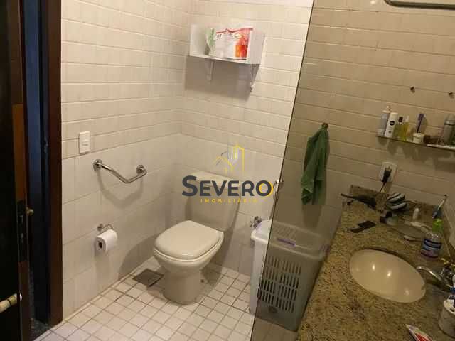 Casa à venda com 5 quartos, 380m² - Foto 18