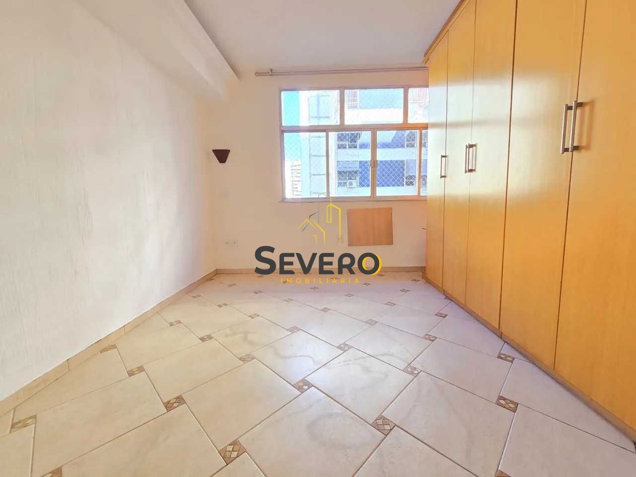 Apartamento à venda com 3 quartos, 130m² - Foto 4