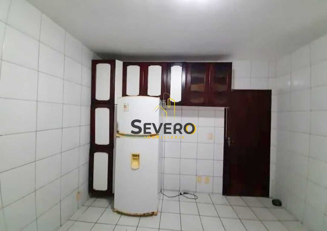 Casa à venda com 4 quartos, 210m² - Foto 10