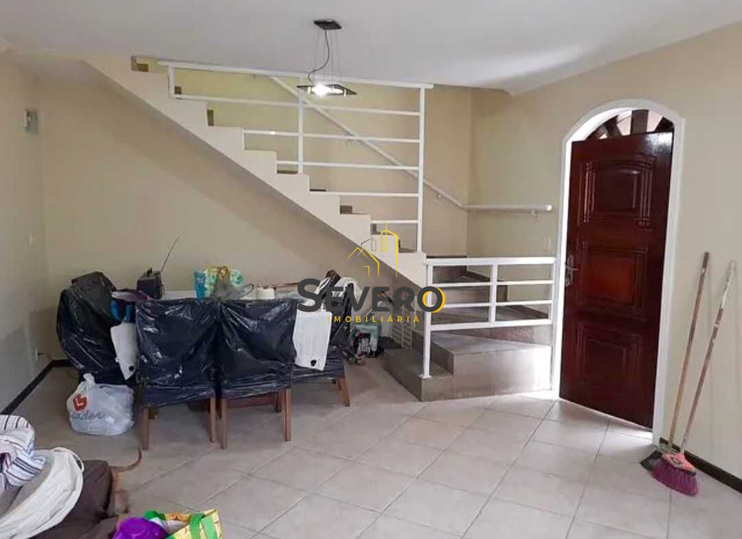 Casa à venda com 4 quartos, 210m² - Foto 6