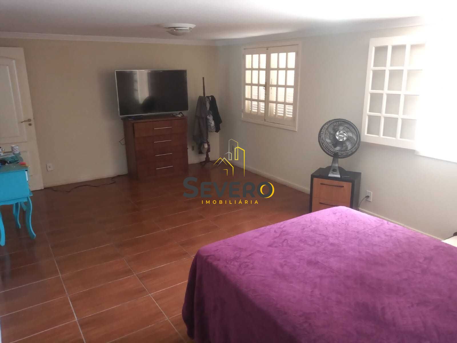 Casa à venda com 4 quartos, 300m² - Foto 8