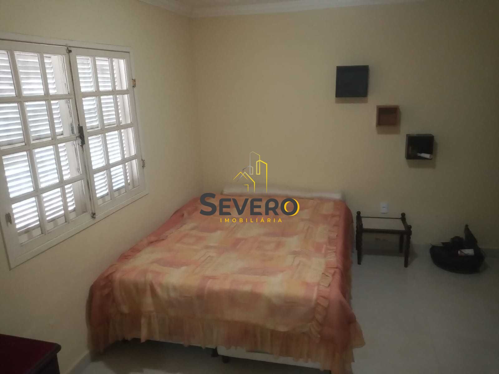 Casa à venda com 4 quartos, 300m² - Foto 16