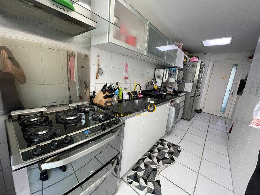 Apartamento à venda com 3 quartos, 130m² - Foto 17