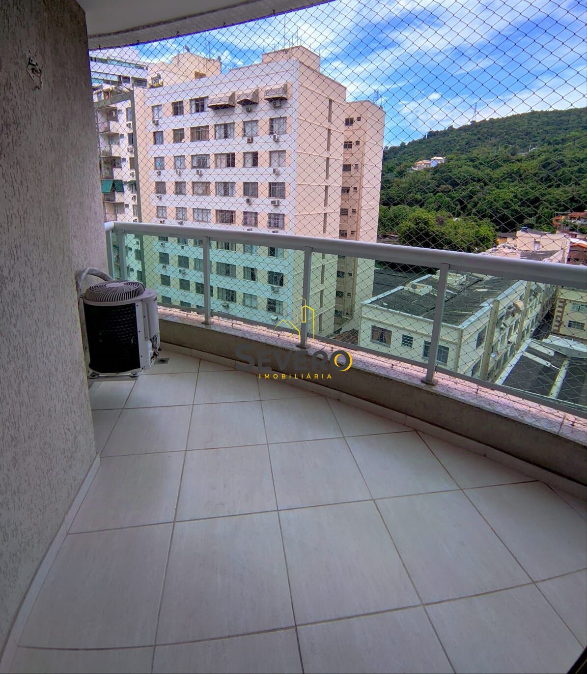 Apartamento à venda com 2 quartos, 75m² - Foto 3