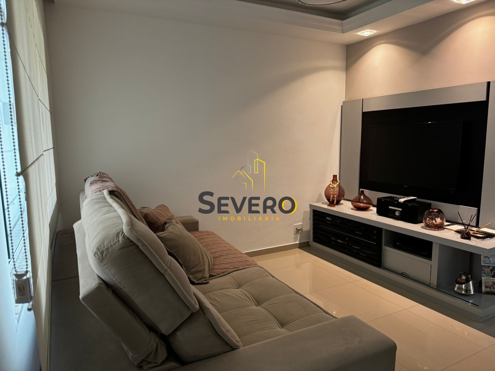 Casa à venda com 3 quartos, 209m² - Foto 5