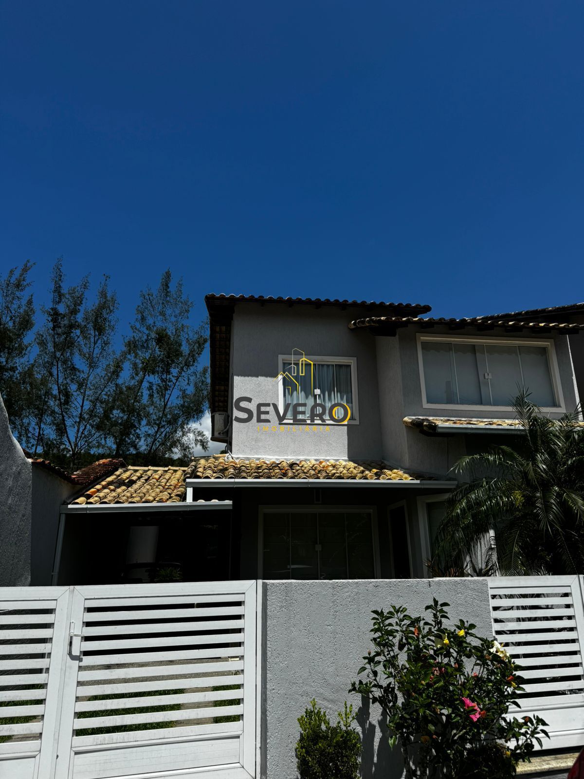 Casa à venda com 3 quartos, 209m² - Foto 2
