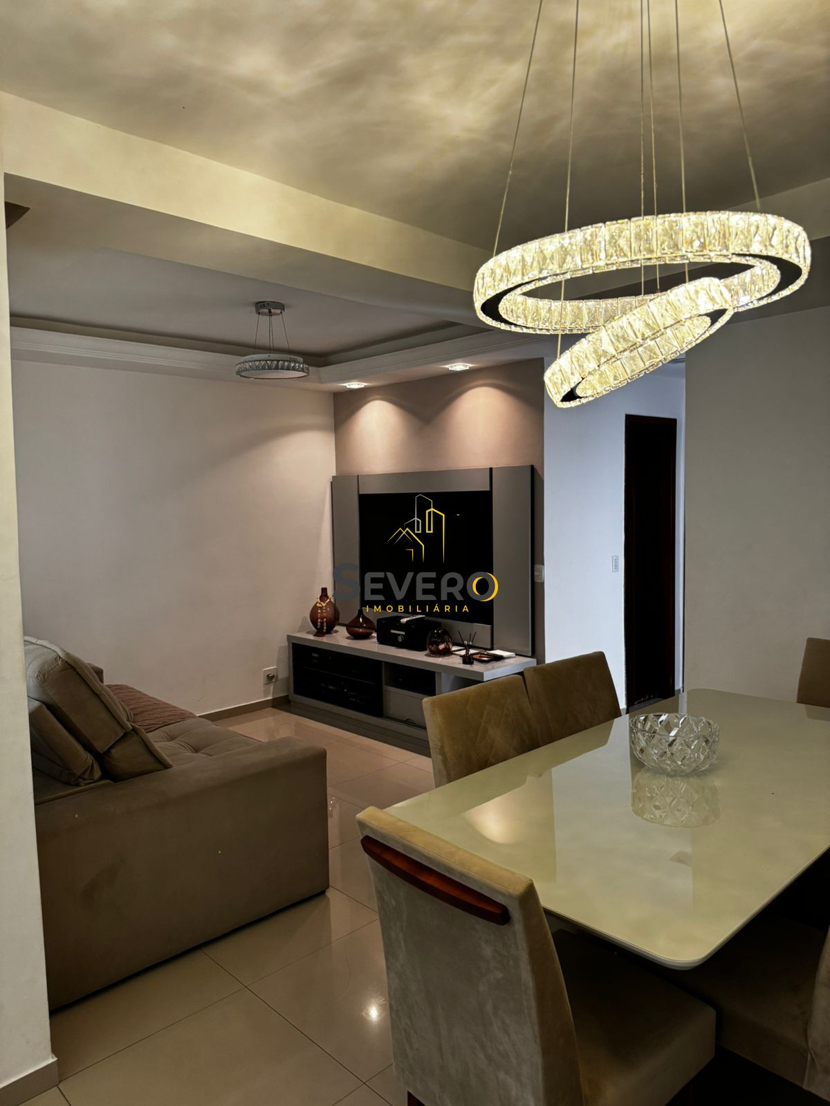 Casa à venda com 3 quartos, 209m² - Foto 3