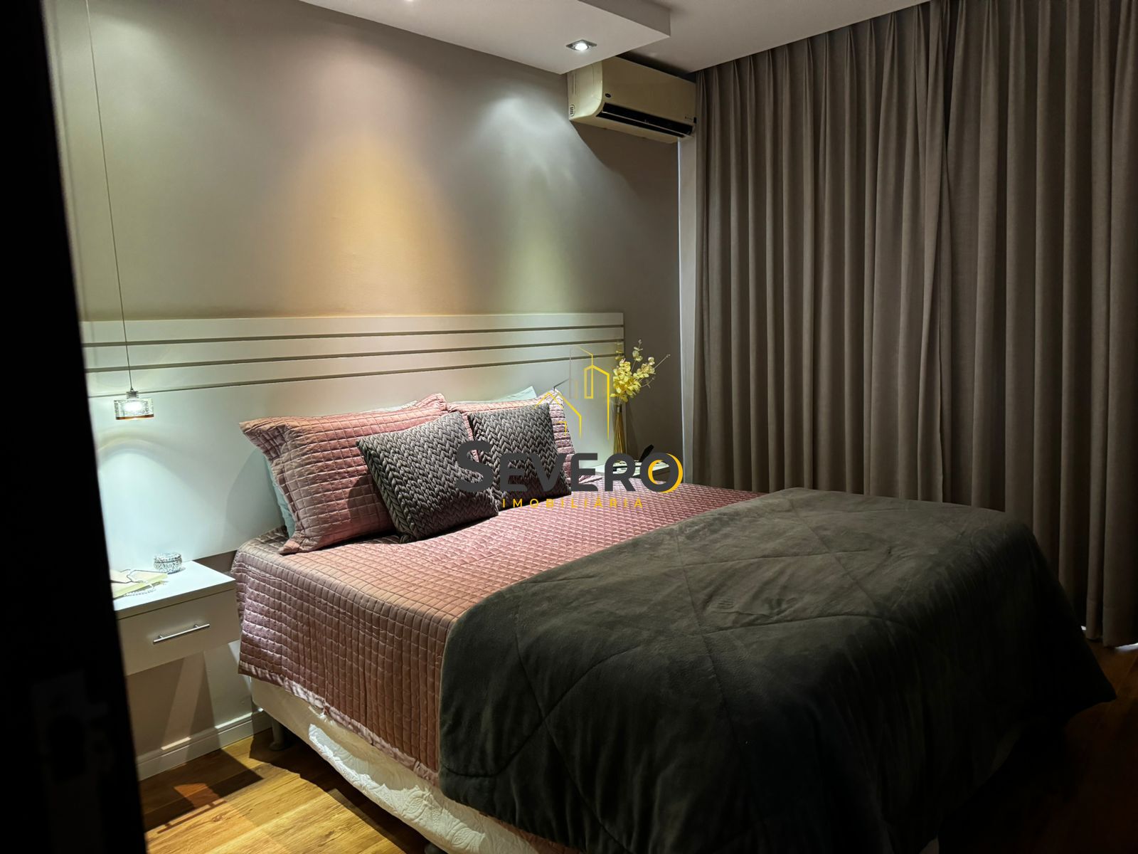 Casa à venda com 3 quartos, 209m² - Foto 8