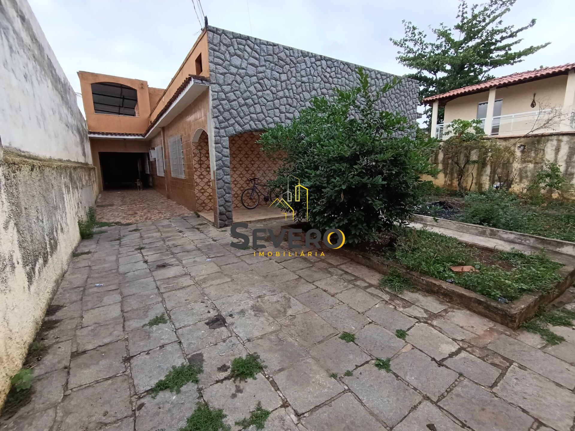 Casa à venda com 3 quartos, 158m² - Foto 2