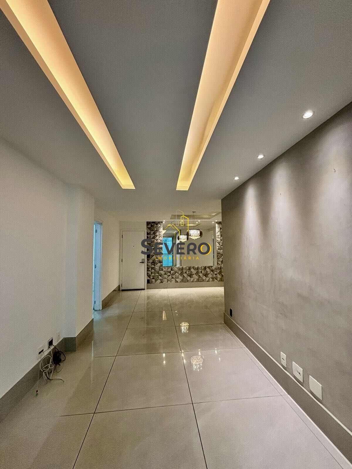 Apartamento à venda com 3 quartos, 108m² - Foto 2