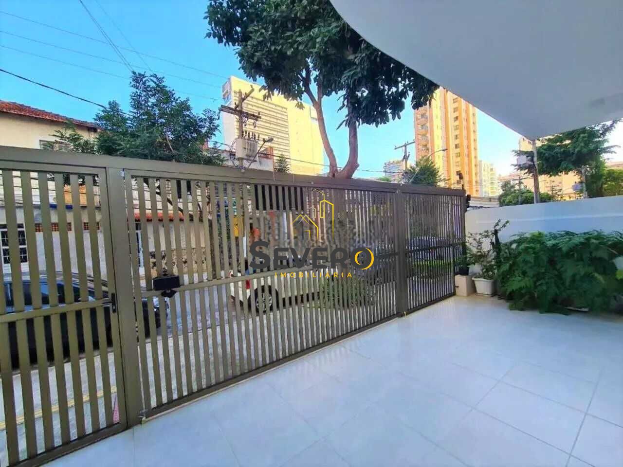 Casa à venda com 3 quartos, 170m² - Foto 2