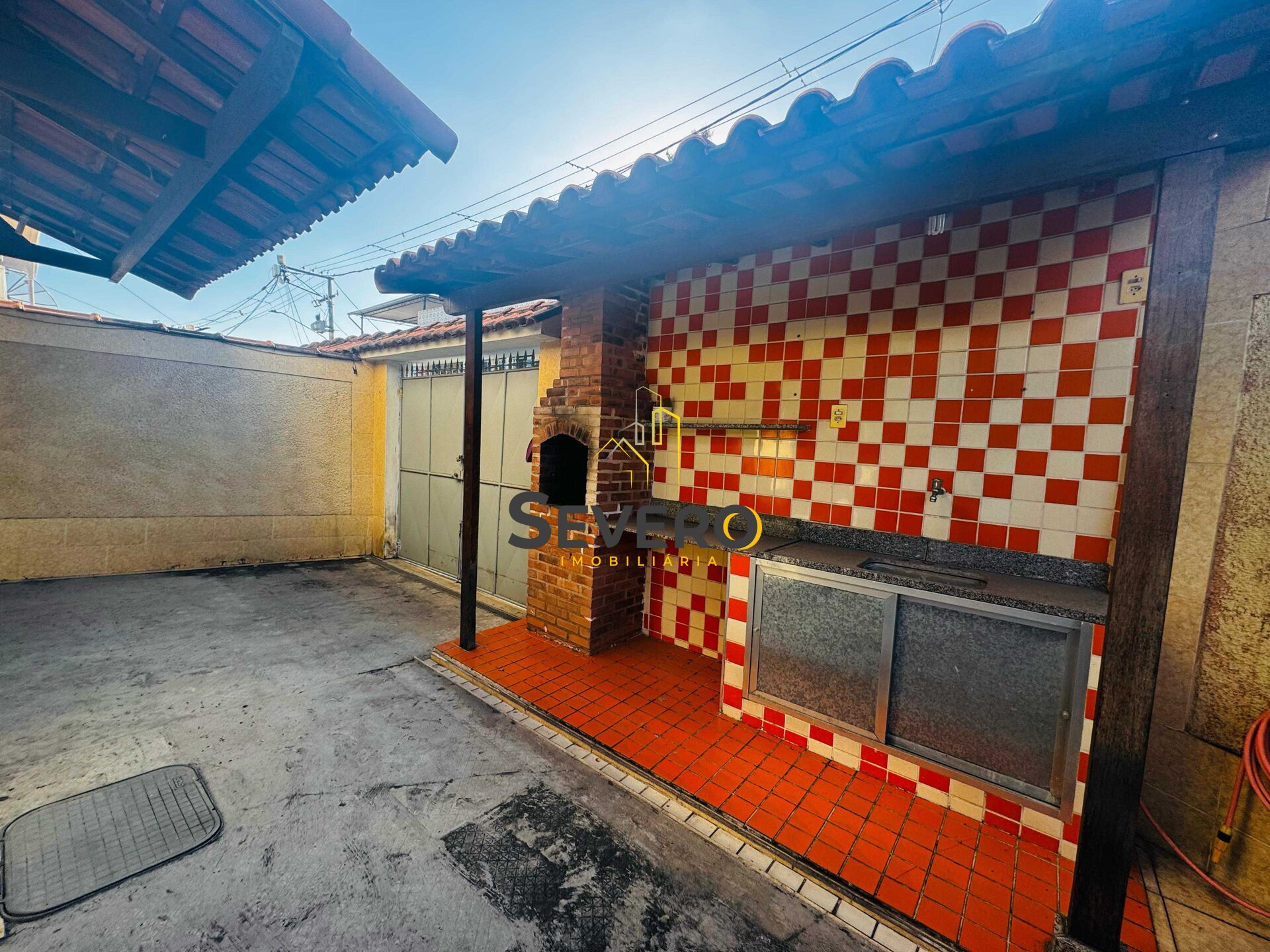 Casa à venda com 2 quartos, 92m² - Foto 2