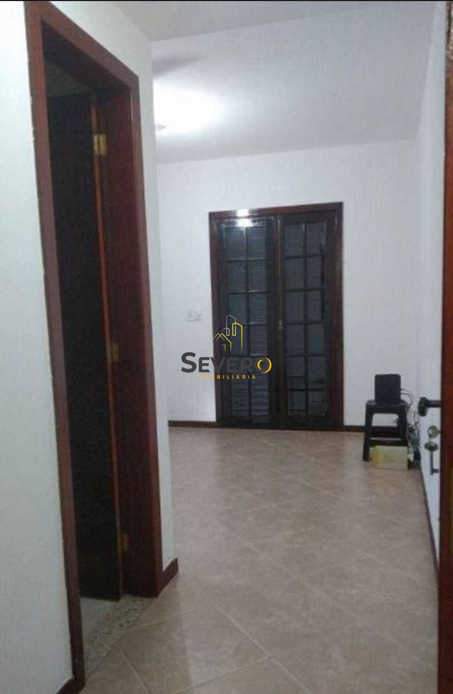 Casa à venda com 4 quartos, 138m² - Foto 11