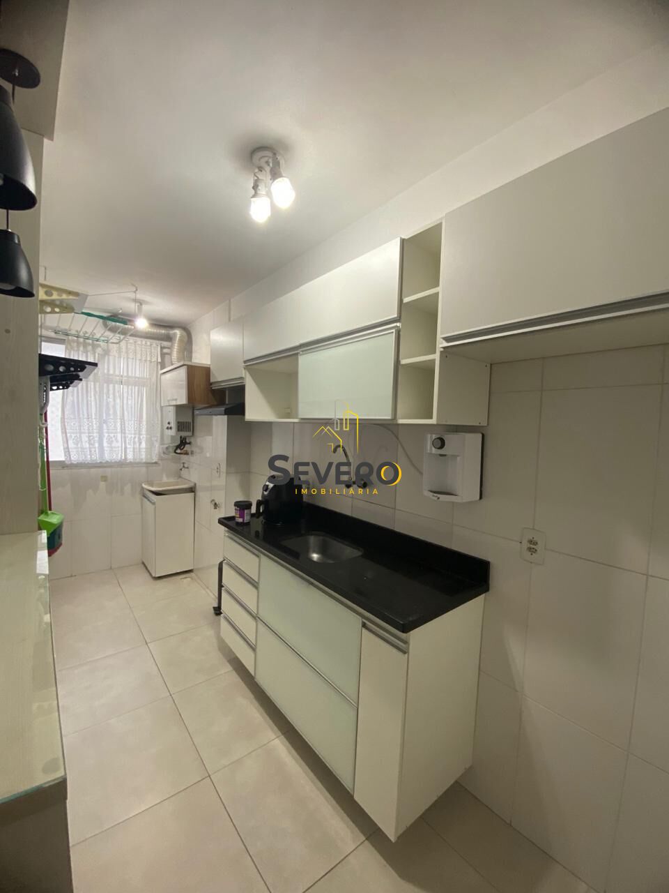 Apartamento à venda com 3 quartos, 70m² - Foto 2