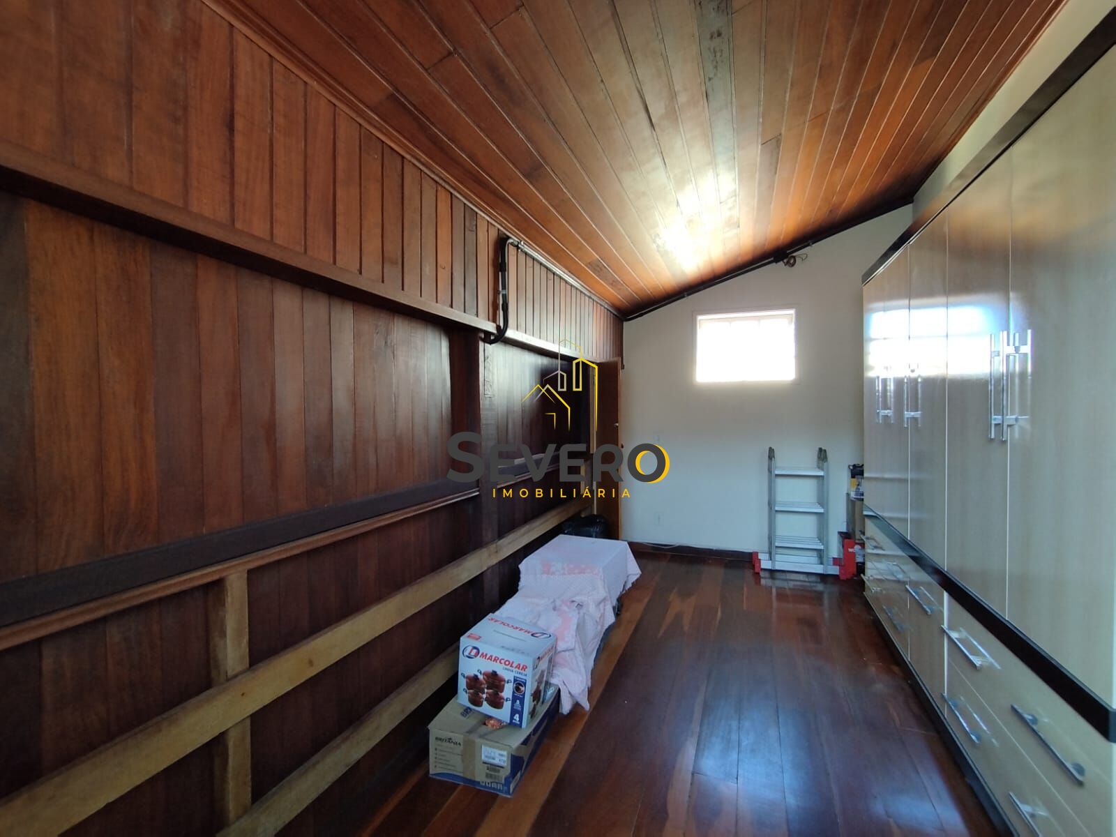 Casa à venda com 3 quartos, 360m² - Foto 8