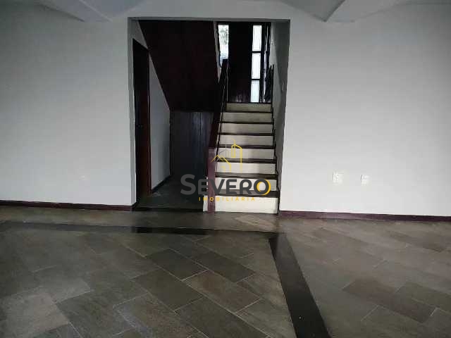 Casa à venda com 3 quartos, 200m² - Foto 14