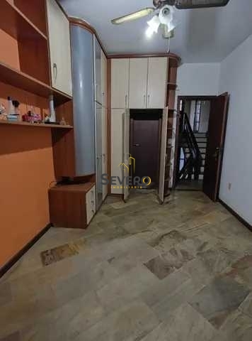 Casa à venda com 3 quartos, 200m² - Foto 15