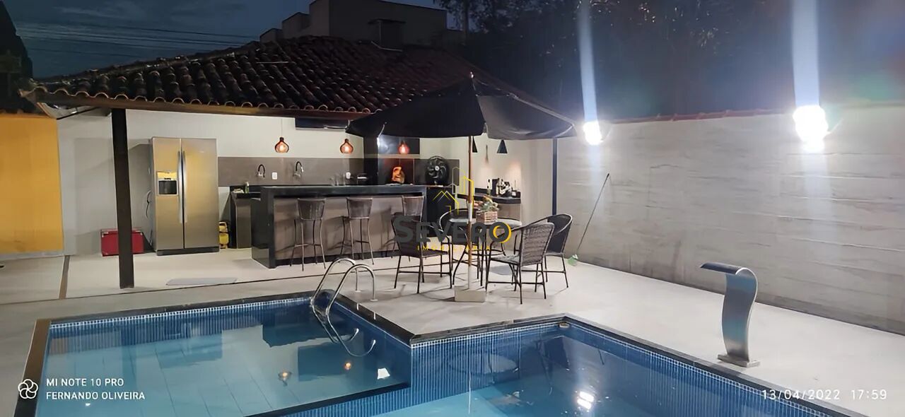 Casa à venda com 3 quartos, 280m² - Foto 3