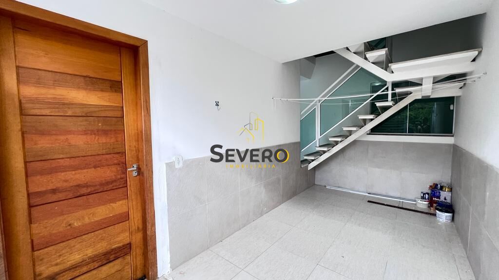 Casa à venda com 2 quartos, 57m² - Foto 4