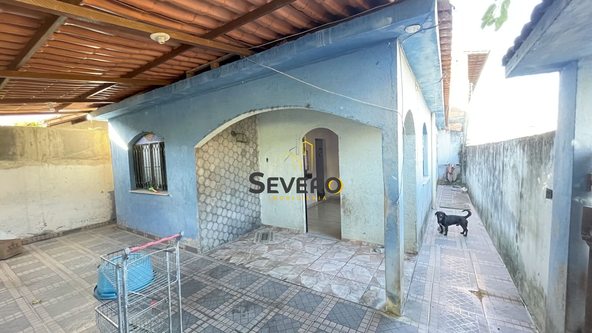 Casa à venda com 3 quartos, 79m² - Foto 1